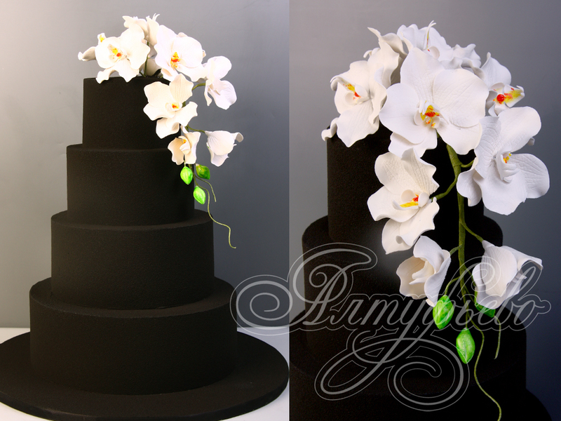 Черный свадебный с белыми орхидеями