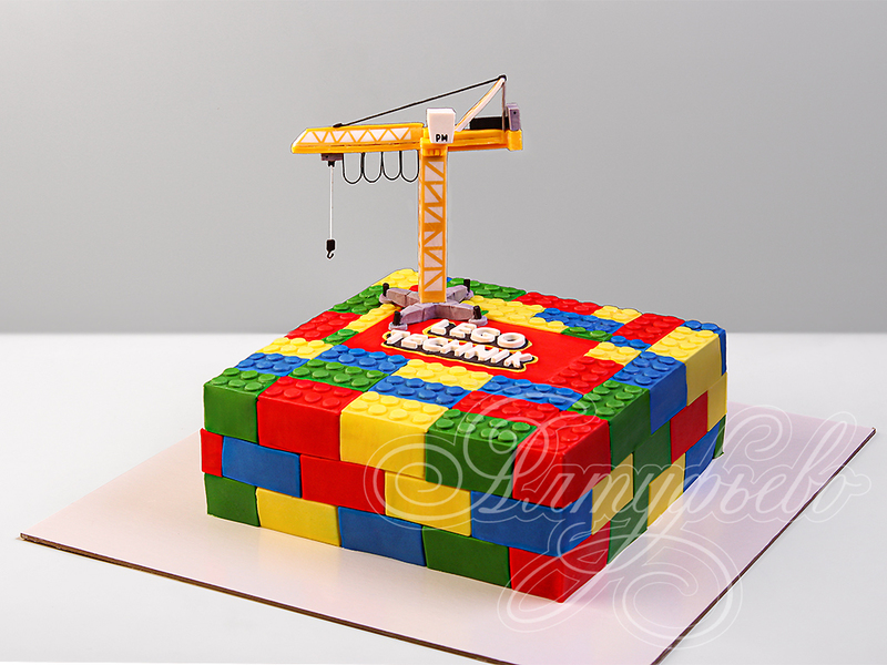 Торт Lego с подъемным краном