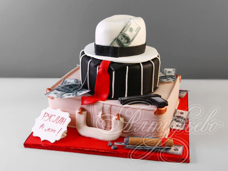 Торт Чемодан с деньгами и шляпой