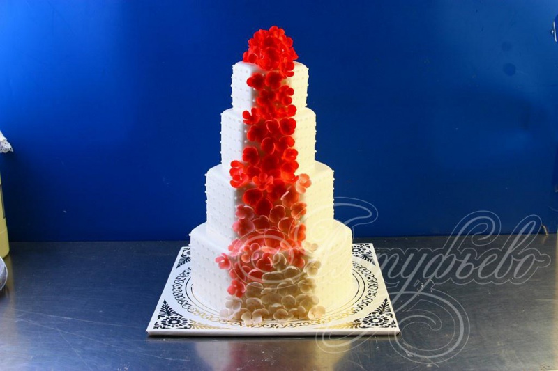 Красный свадебный торт