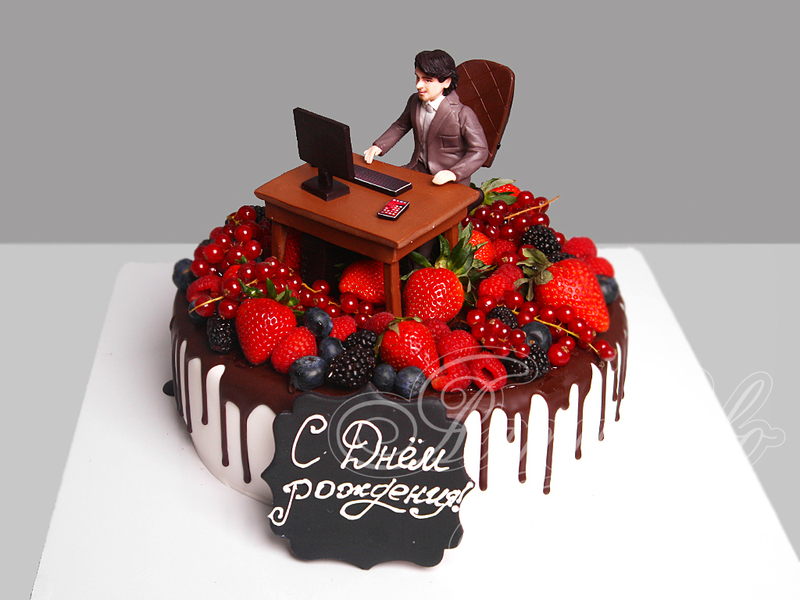 Торт с ягодами для программиста