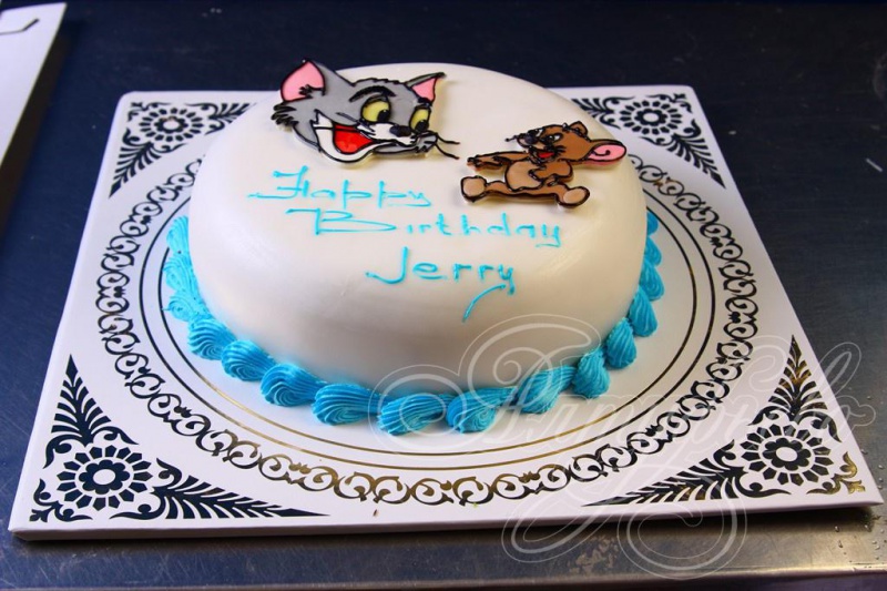 Торт Том и Джерри