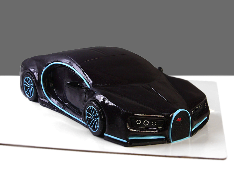 3D торт в виде черного автомобиля Bugatti Chiron