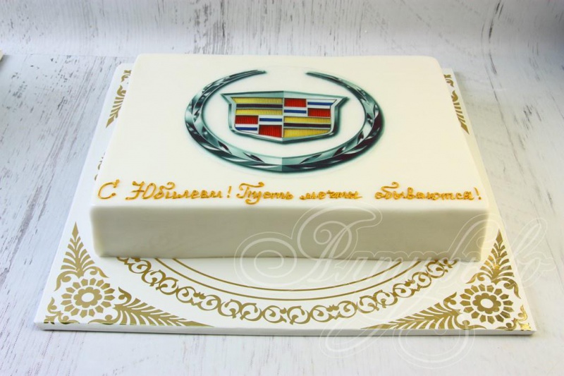 Торт с логотипом Cadillac