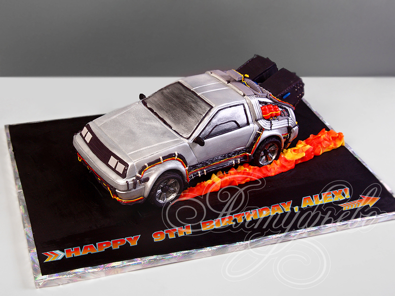 Торт машина DeLorean