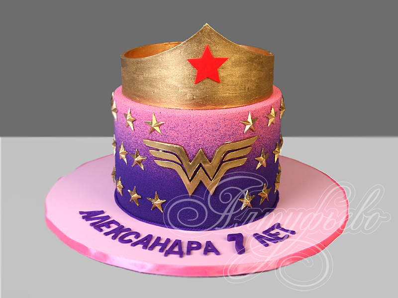 Торт Wonder woman девочкам на день рождения в 7 лет одноярусный