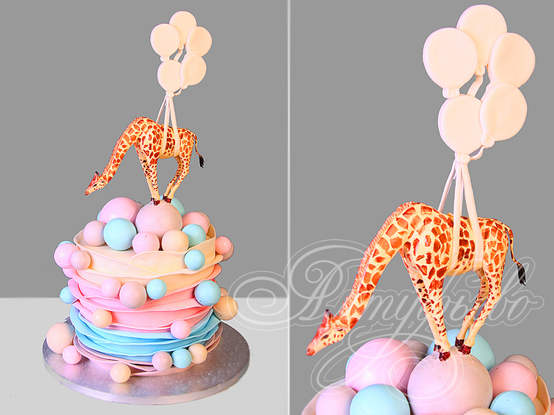 Детский торт для девочки с фигуркой жирафа