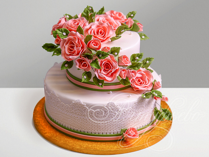 Свадебный торт с кружевом двухъярусный