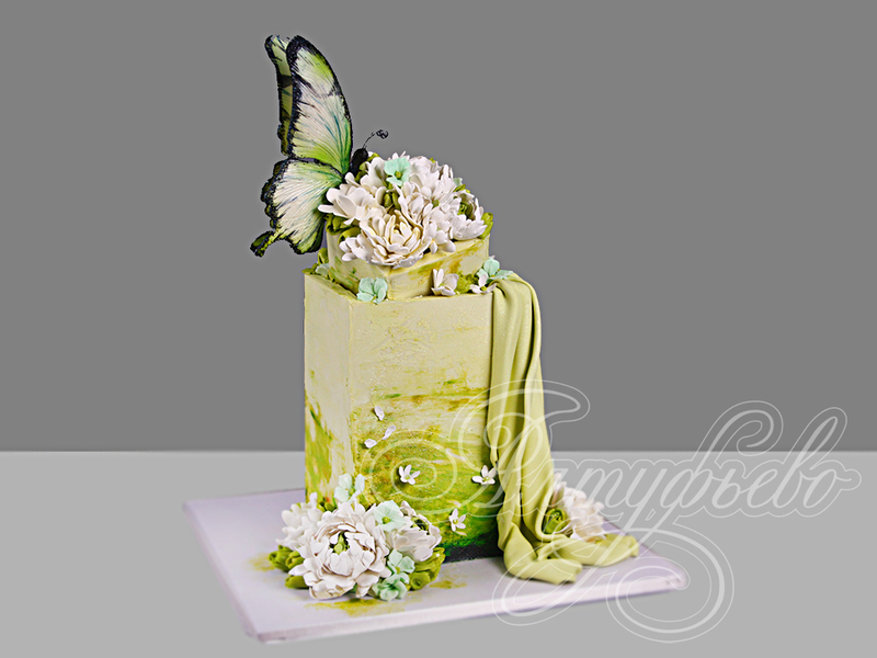 Весенний торт с бабочкой и цветами