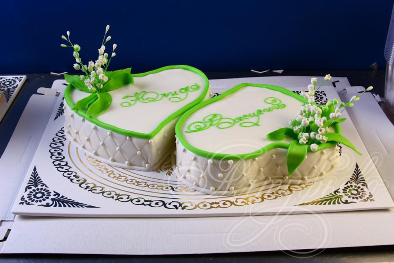 Зеленый свадебный торт