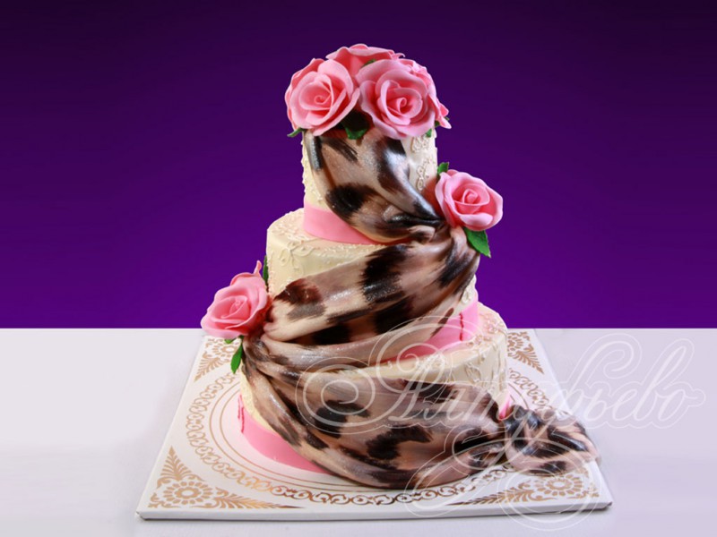 Торт «В королевстве роз»