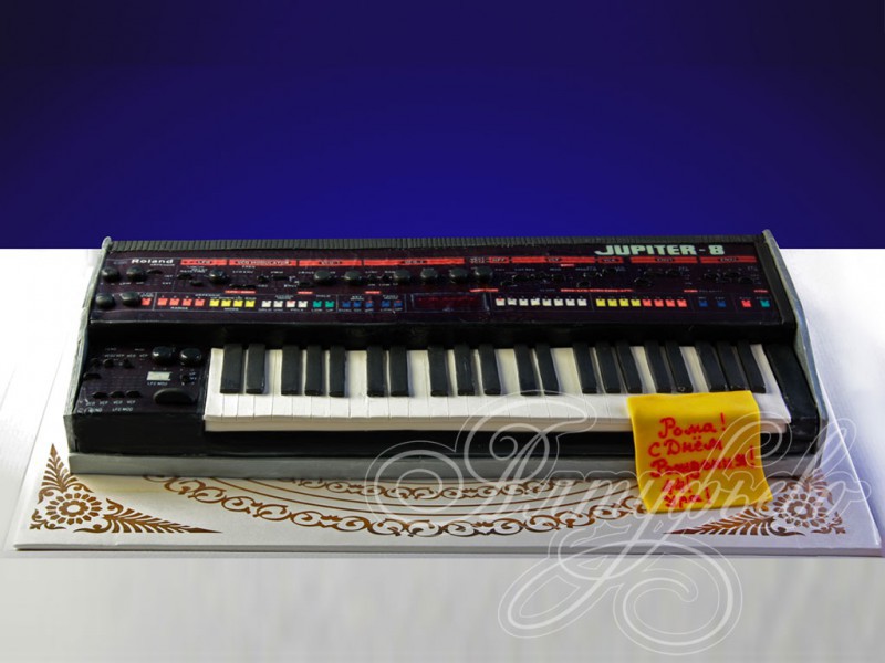 Подарочный торт «Волшебный синтезатор»