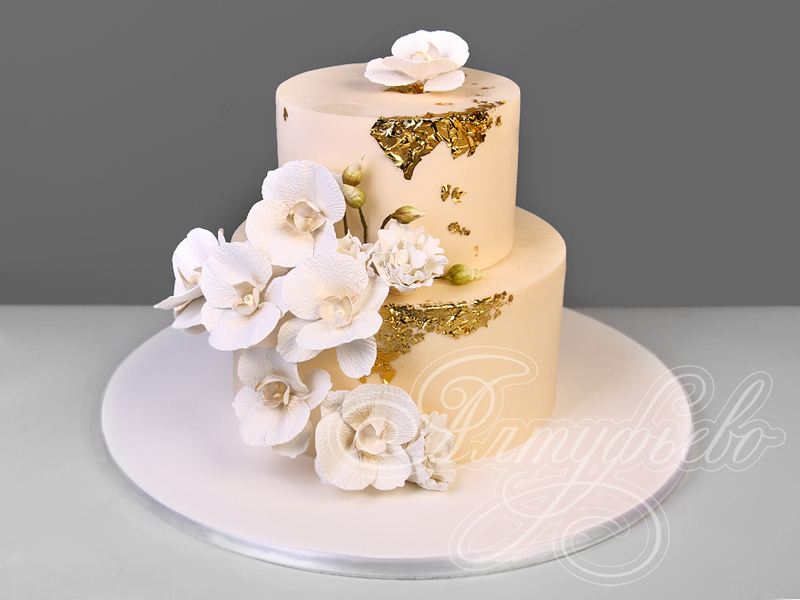 Свадебный торт с сусальным золотом