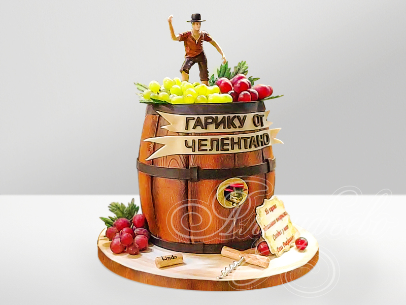 Торт Деревянная бочка с виноградом руководителю одноярусный