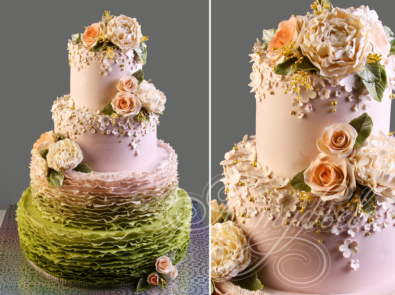 Свадебный торт с розами многоярусный