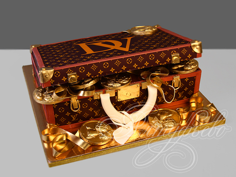 Торт Чемодан Louis Vuitton