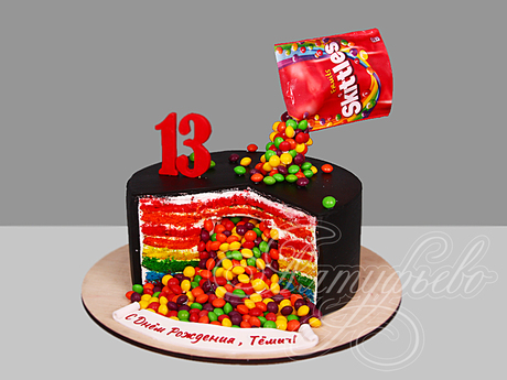 Торт с конфетами Skittles
