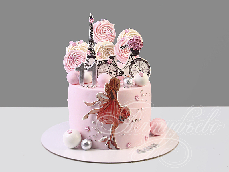 Торт с Эйфелевой башней и велосипедом