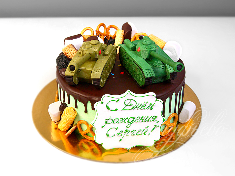 Торт с танками и конфетами 08102019