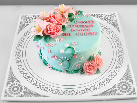Торт с розами и лилиями для тещи
