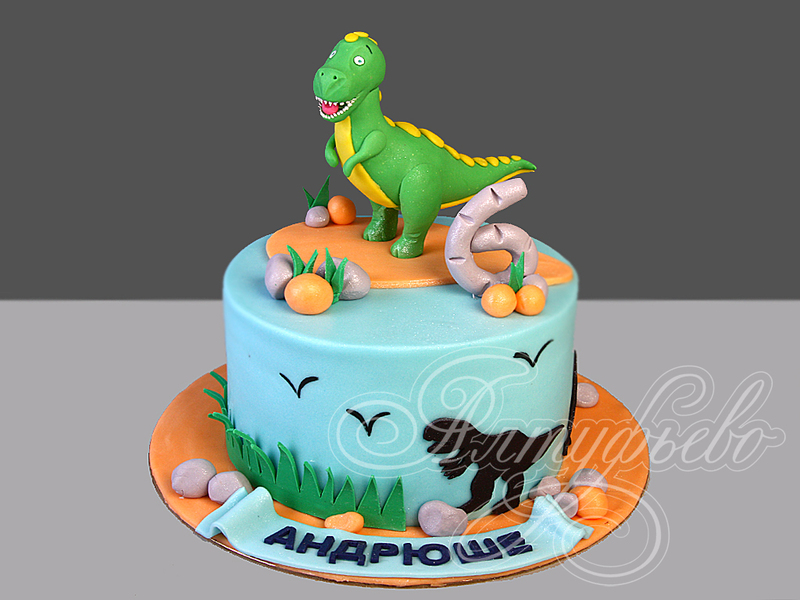 Детский торт с Динозавриком для мальчика на 6 лет с мастикой с фигуркой