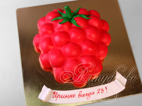 Торт Ягодка малинка на 45 лет