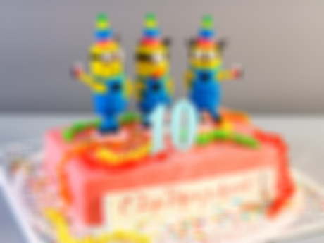 Торт Миньоны на 10 лет