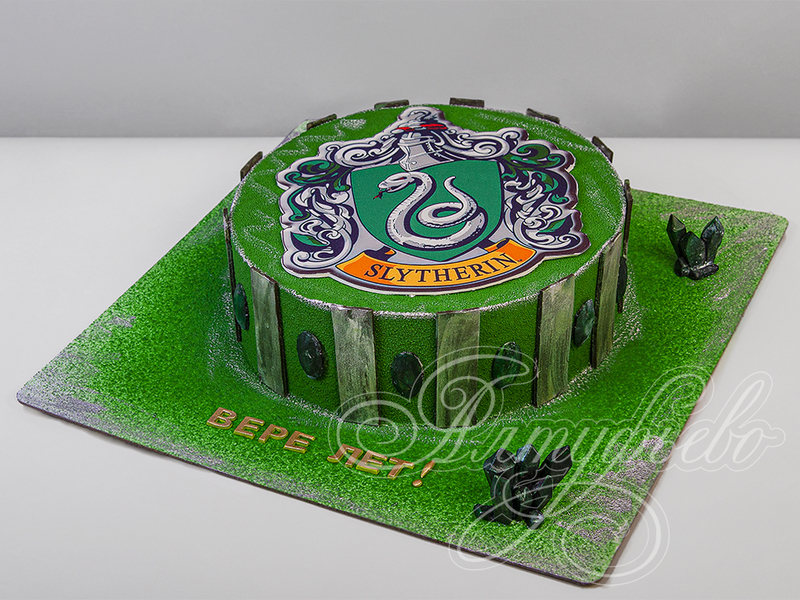 Торт для девочки Слизерин (Гарри Поттер) зеленый без мастики с велюровым покрытием