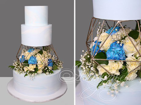 Голубой с межъярусом и живыми цветами