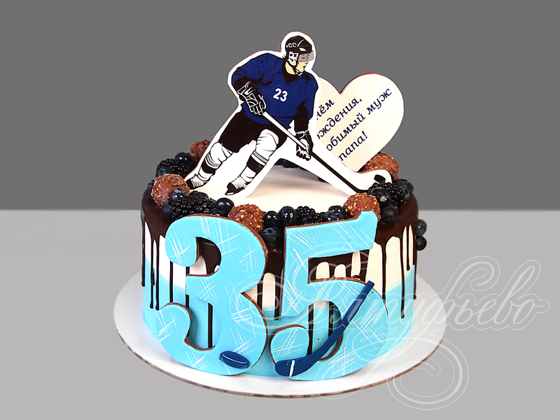 Торт для мужчин в день рождения на 35 лет с хоккеистом одноярусный без мастики