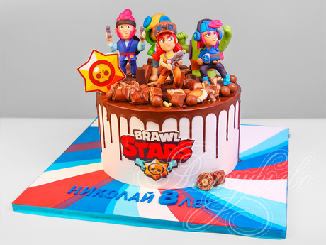 Торт Brawl Stars с конфетами
