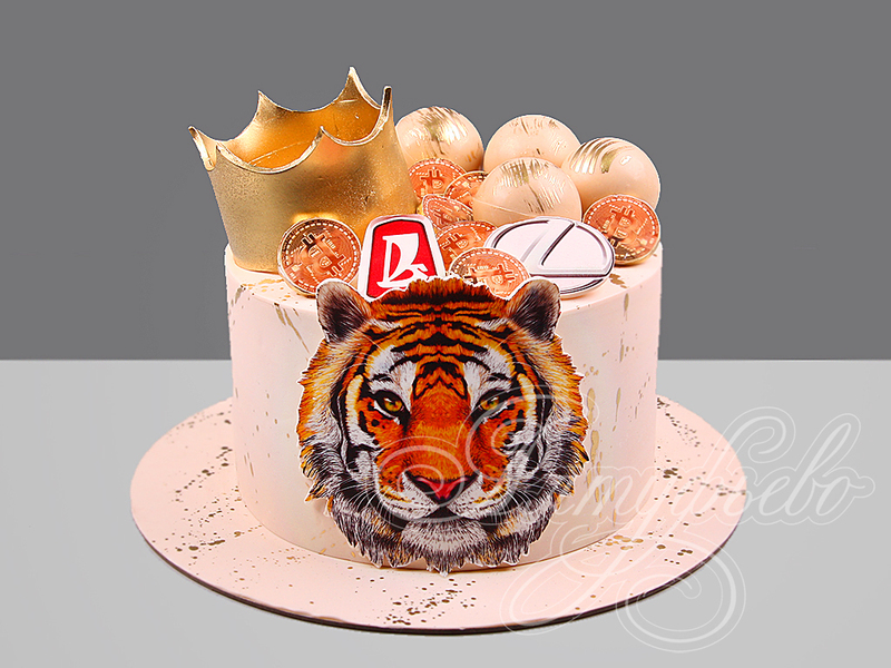 Торт с тигром и короной на 30 лет