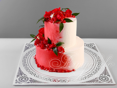 Свадебные торты красного цвета - фотографии