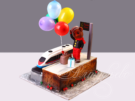 Торт "Мишка на перроне Сапсана"