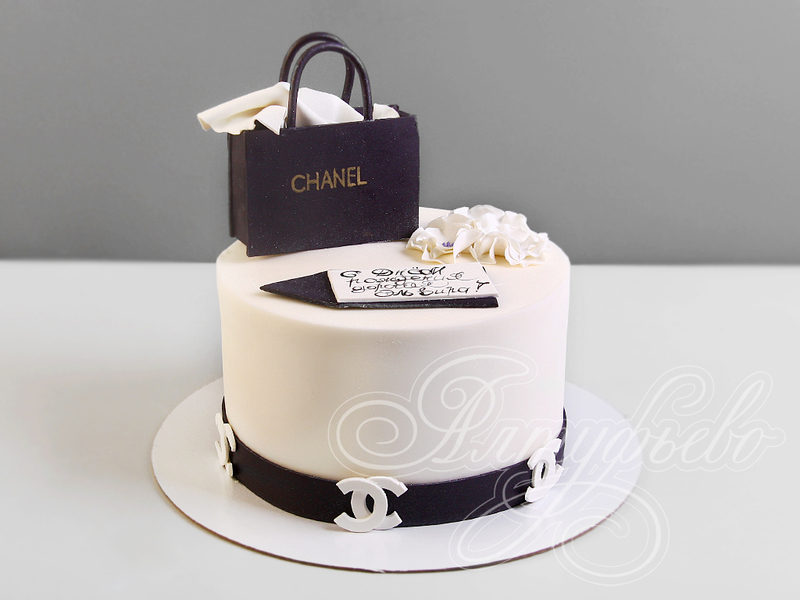 Торт с сумочкой Chanel на 25 лет