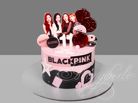 Торт с корейской группой BlackPink