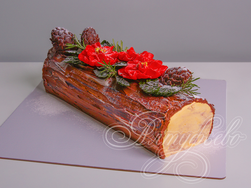 Торт Бревно с новогодними Пуансеттиями