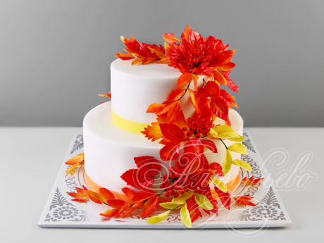 Свадебный с осенними листьями