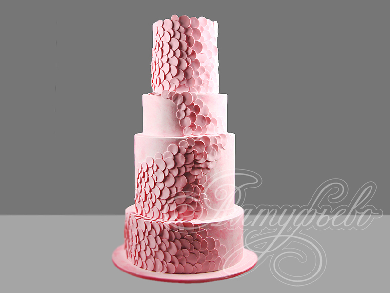 Стильный свадебный торт с розовыми чешуйками