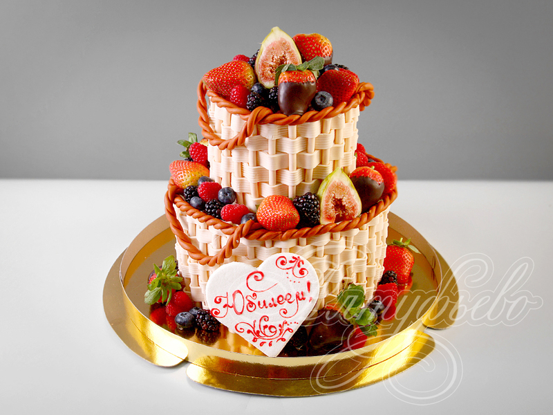Торт с ягодами и фруктами 02027919