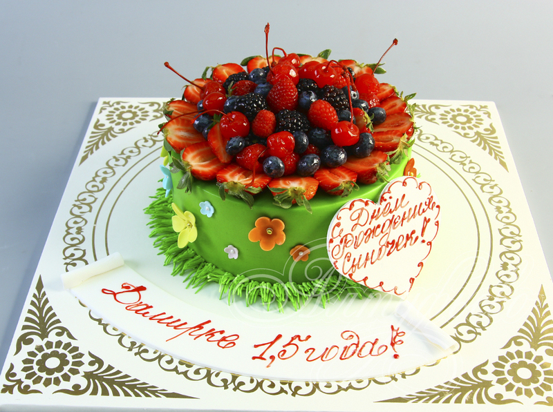 Торт с ягодами и фруктами 15042418