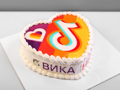 Торт Likee в виде Сердца