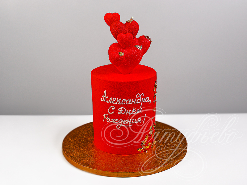 Красный торт с сердечками и золотом 30118919