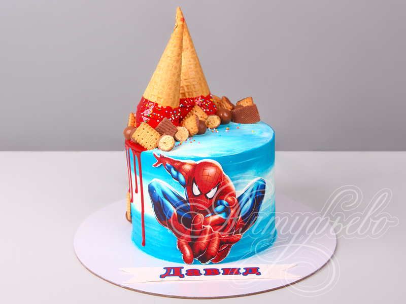 Торт Человек-паук со сладостями