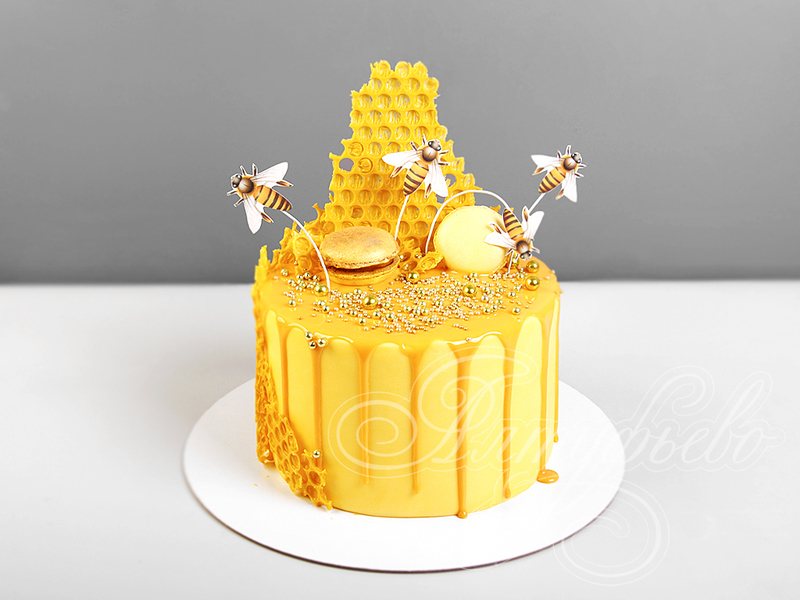 Торт "Соты с пчелами" для пчеловода