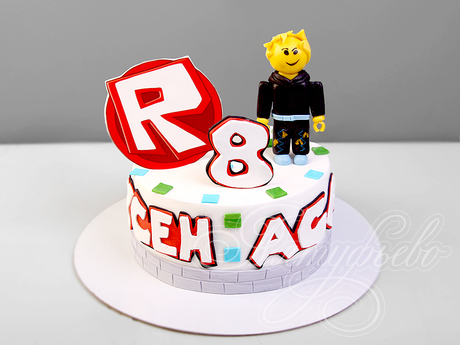 Торт Roblox на 8 лет