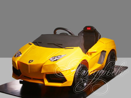 Торт машина Lamborghini с пультом управления