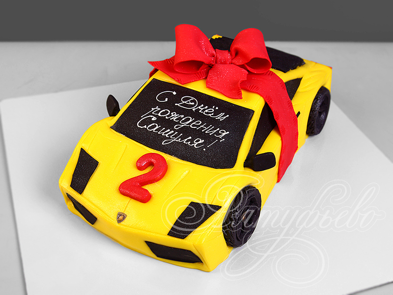 Торт в виде желтой машины