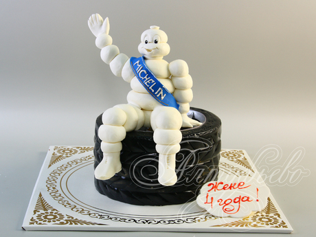 Торт колесо Michelin