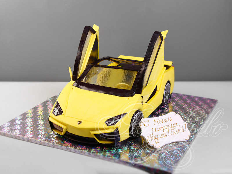Торт машина желтый Lamborghini Huracan мальчикам на день рождения в 5 лет
